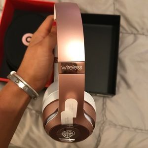 Brand new beats Solo3 Wireless On-Ear Headphones